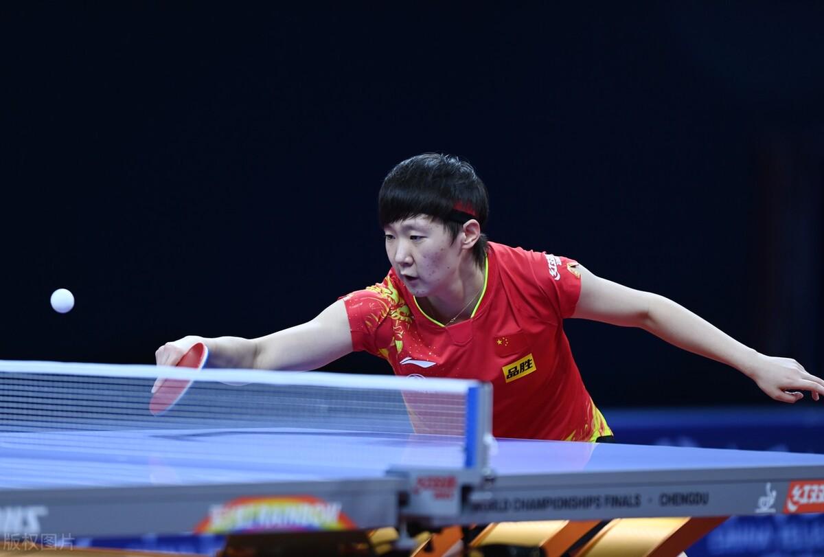 的竞争中脱 的竞争中脱